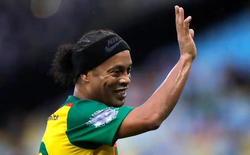 並在短短四 並在短短四